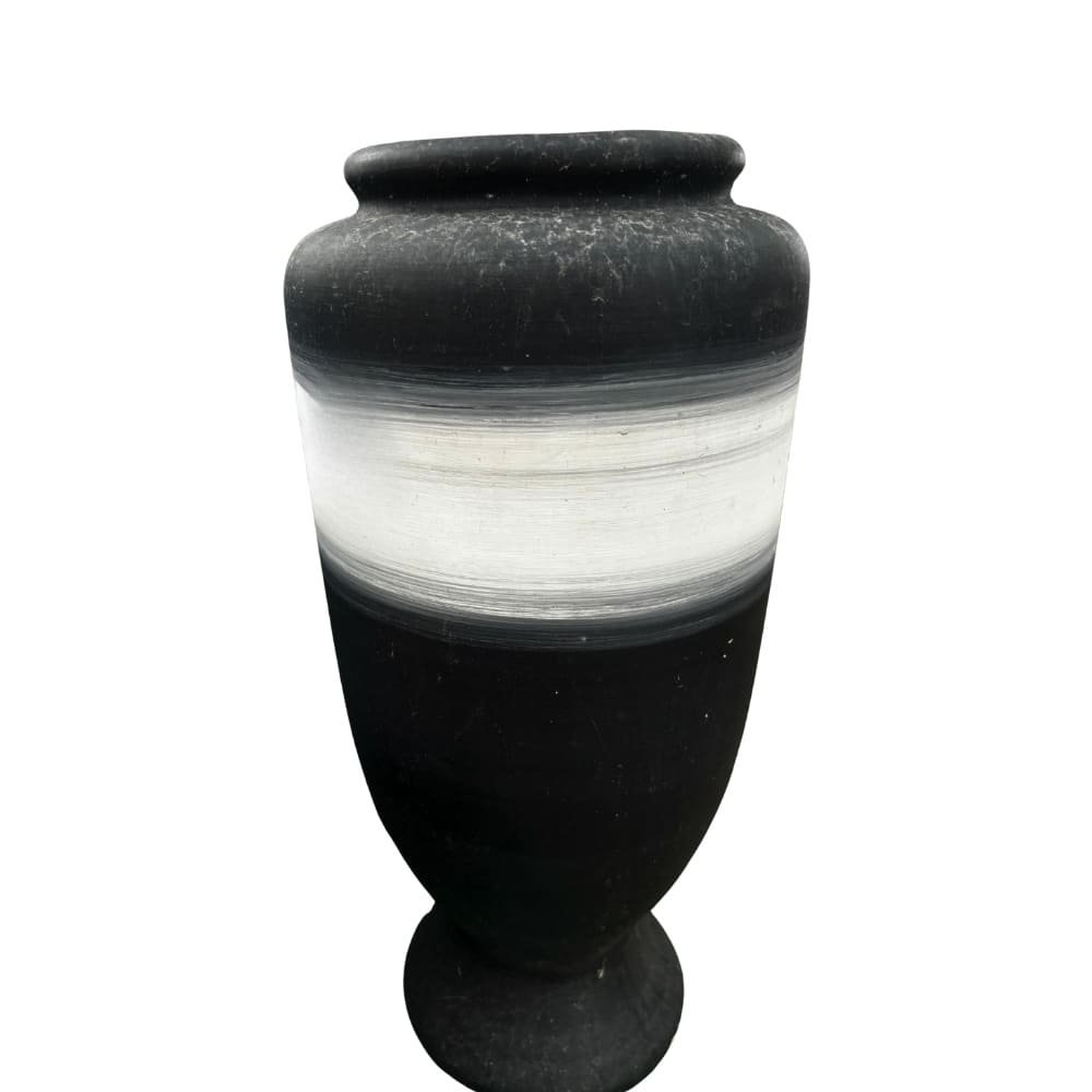 Jarrón negro y blanco mediano