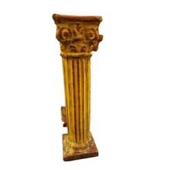 Alternative view of Pedestal romano